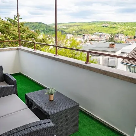 Vazrozhdenska * Veliko Tarnovo