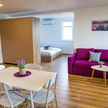 Apartamento Vazrozhdenska *