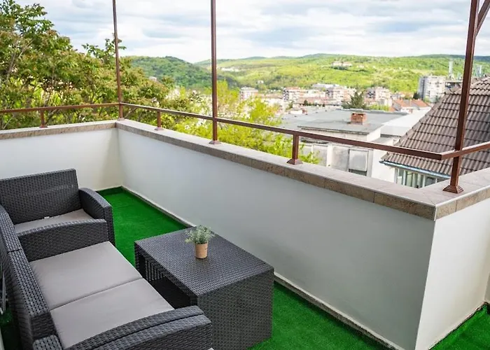 Vazrozhdenska * Veliko Tarnovo